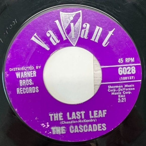 The Cascades Shy Girl / The Last Leaf 45 Teen Pop 1962 Valiant 6028 - Picture 2 of 6